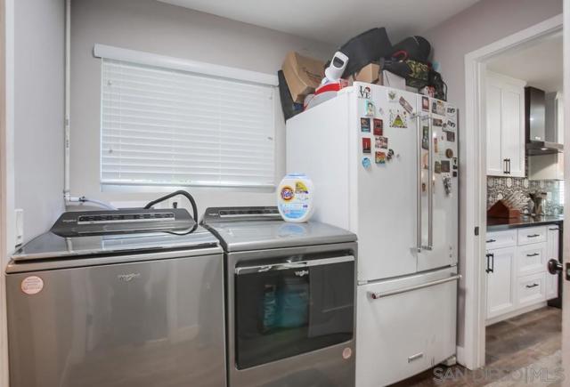 2035 Camino Cantera, Vista CA: https://media.crmls.org/mediaz/4f1f3de2-d347-43d0-a7f5-e3f155d48fda.jpg