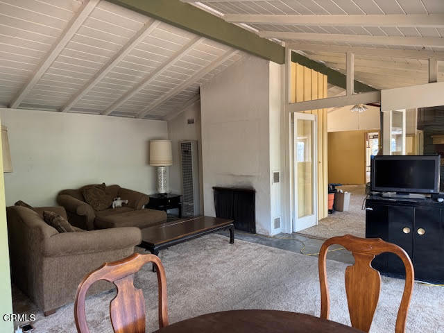 1330 Fern Oaks Drive, Santa Paula CA: https://media.crmls.org/mediaz/4f1f9481-9751-441a-8501-ebebafbe3d81.jpg