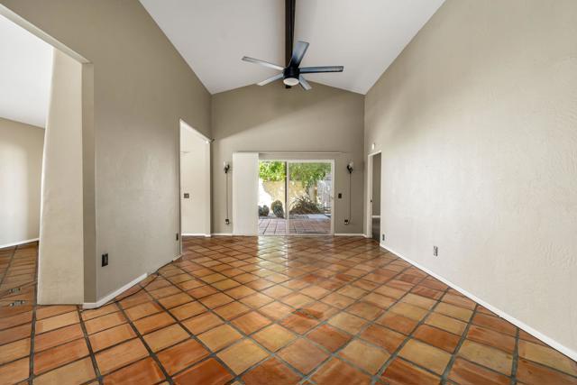 Image 6 of 29 For 53495 Avenida Bermudas