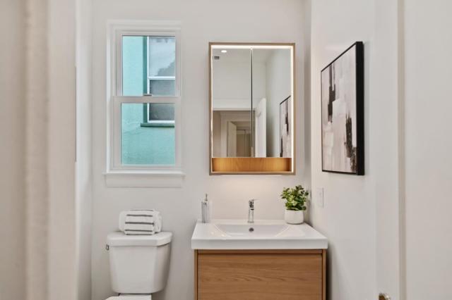 929 Darien Way, San Francisco CA: https://media.crmls.org/mediaz/4f1fe5a5-5f71-4f43-8fc9-5b5ba24ab13b.jpg