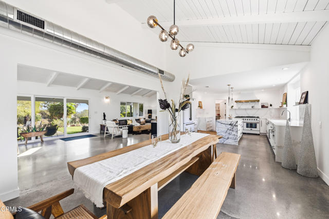 34 Vientos Road, Camarillo CA: https://media.crmls.org/mediaz/4f203bd7-11c7-4789-9797-40230bec2c70.jpg