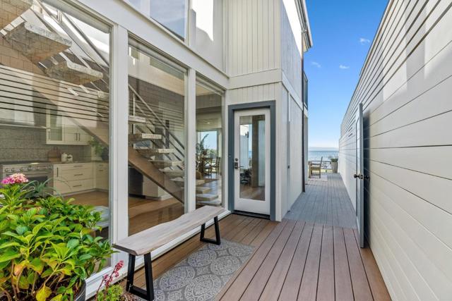 9 Rockview Drive, Santa Cruz CA: https://media.crmls.org/mediaz/4f207dd5-3825-4cc6-9ed1-8f85abf976ac.jpg