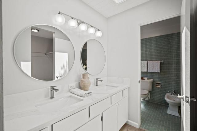 969 Eichler Drive, Mountain View CA: https://media.crmls.org/mediaz/4f2120d5-f40f-4b13-a4d8-847f1c5d6b54.jpg