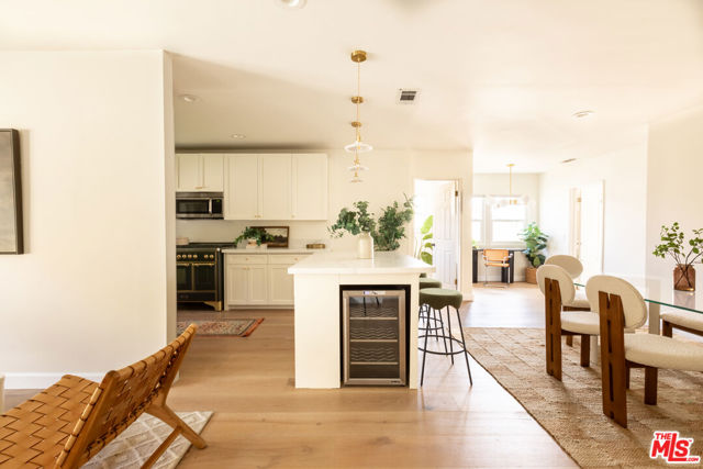 5018 Valleydale Avenue, Los Angeles CA: https://media.crmls.org/mediaz/4f213405-b599-44e9-b3b0-0c75ff5f3470.jpg