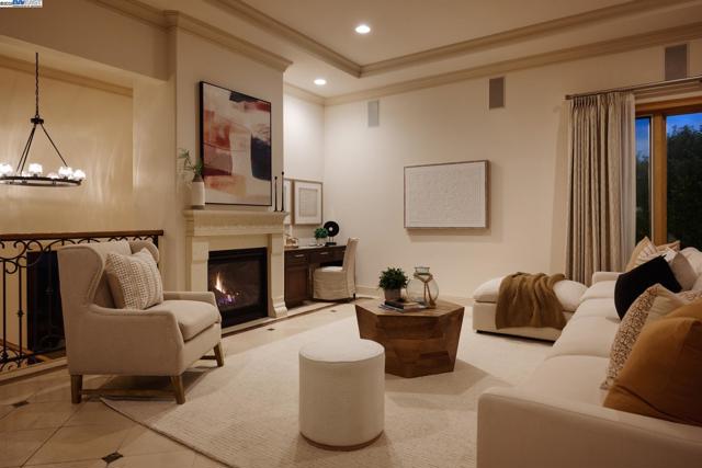 44506 Vista Grande Court, Fremont CA: https://media.crmls.org/mediaz/4f22044b-8cff-414d-b509-1ca483a9d1f8.jpg