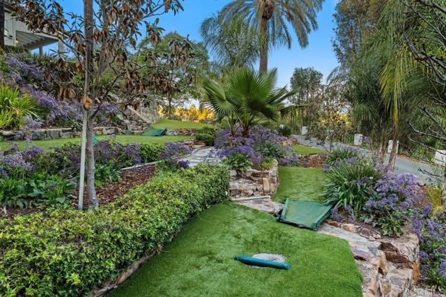 713 Quiet Hills Farm Road, Escondido CA: https://media.crmls.org/mediaz/4f220e84-83df-4387-a6b0-5f4130e35f4f.jpg