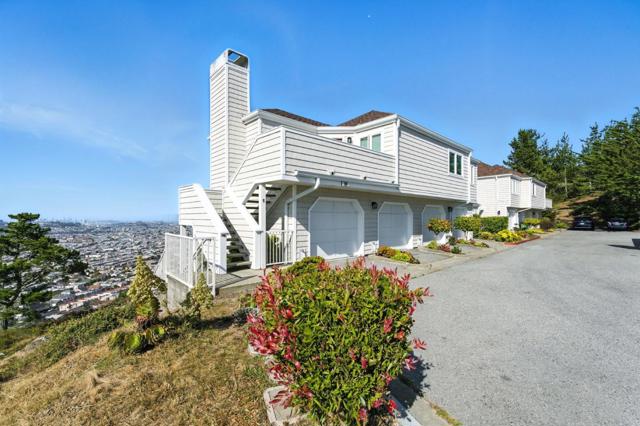 580 Pointe Pacific, Daly City CA: https://media.crmls.org/mediaz/4f23244a-7eb1-45ed-b119-dee56a2327ed.jpg