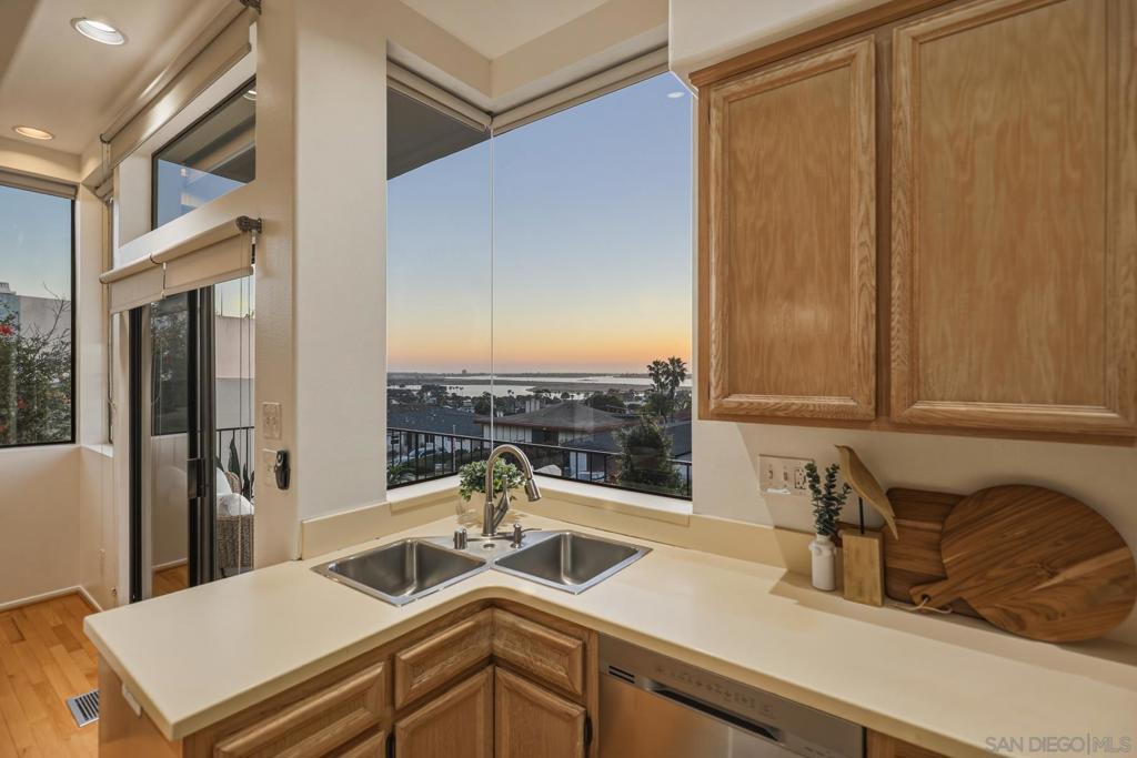 2875 Fallbrook Ln - photo 11