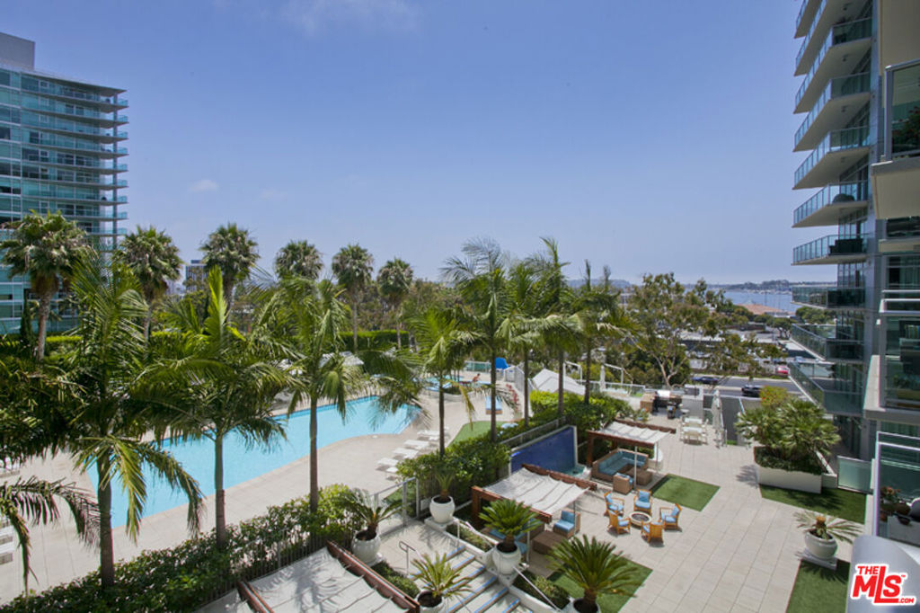 13700 Marina Pointe Drive #630
