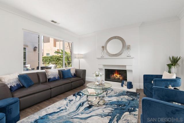 10237 Paseo De Linda, San Diego CA: https://media.crmls.org/mediaz/4f2435e7-a651-4f08-883b-15763bfbf264.jpg