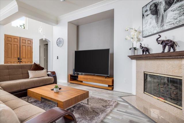 Image 7 of 61 For 49645 Redford Way