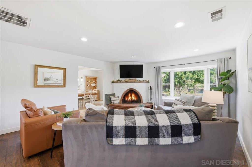 14270 Hacienda - photo 7