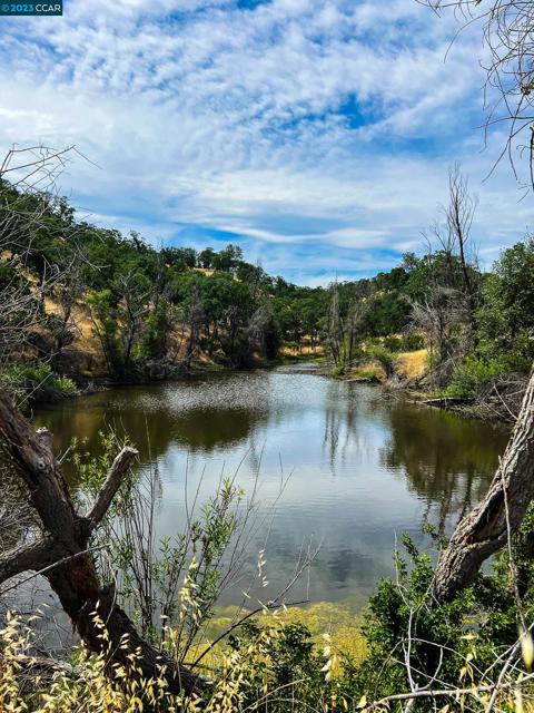 0 Lot 22 Rolling Oaks, Cottonwood CA: https://media.crmls.org/mediaz/4f2511dc-3da4-4acc-9516-30665d5173cd.jpg