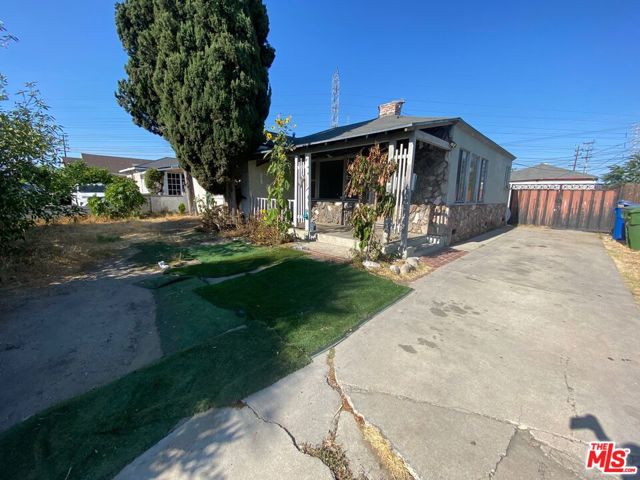 6624 Farmdale Avenue, North Hollywood CA: https://media.crmls.org/mediaz/4f2550a6-10d0-43cf-8d74-6a9d835610e0.jpg