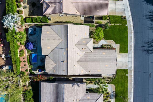 81172 Victoria Lane, La Quinta CA: https://media.crmls.org/mediaz/4f257082-94a6-4cfb-8771-3e851a07c833.jpg