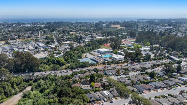 204 Oak Way, Santa Cruz CA: https://media.crmls.org/mediaz/4f261418-b810-45da-8b81-6f5d71e0a2f2.jpg