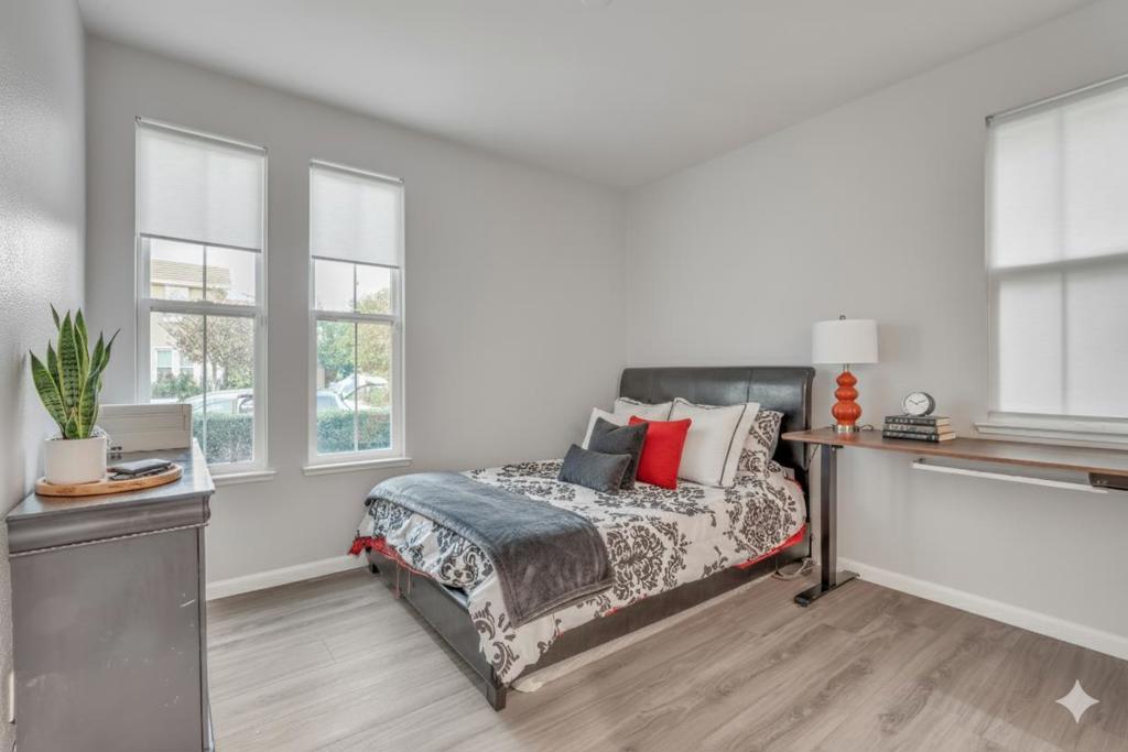 4F2620D7 Bef6 47A0 A288 Ebbc4178D300 310 Ashlee Avenue, Tracy, Ca 95391 &Lt;Span Style='BackgroundColor:transparent;Padding:0Px;'&Gt; &Lt;Small&Gt; &Lt;I&Gt; &Lt;/I&Gt; &Lt;/Small&Gt;&Lt;/Span&Gt;