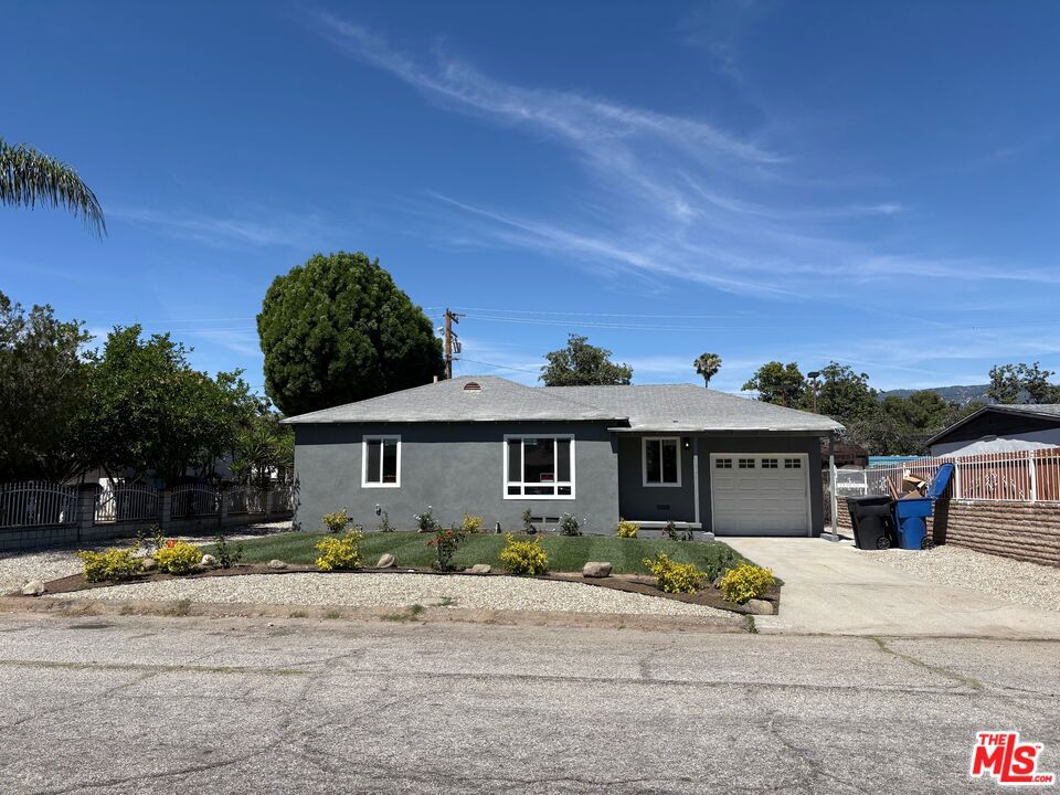 1530 W 21st Street