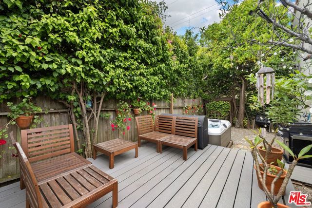 879 Fiske Street photo 20