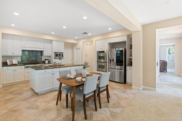 3463 Corte Fresa, Carlsbad CA: https://media.crmls.org/mediaz/4f27ba98-30c2-42a8-9ca4-75280e154430.jpg