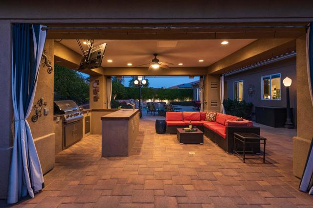 69822 Camino Pacifico, Rancho Mirage CA: https://media.crmls.org/mediaz/4f281c62-0da8-4ae9-942d-7660a9812fa0.jpg