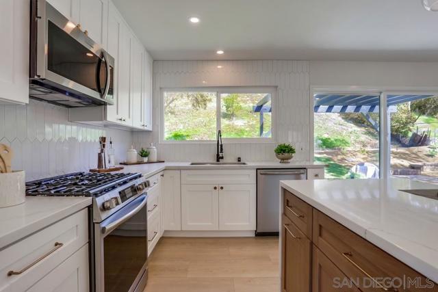 12701 Mcferon Rd, Poway CA: https://media.crmls.org/mediaz/4f28b84c-4a8e-4b54-9d12-d09a00f05495.jpg