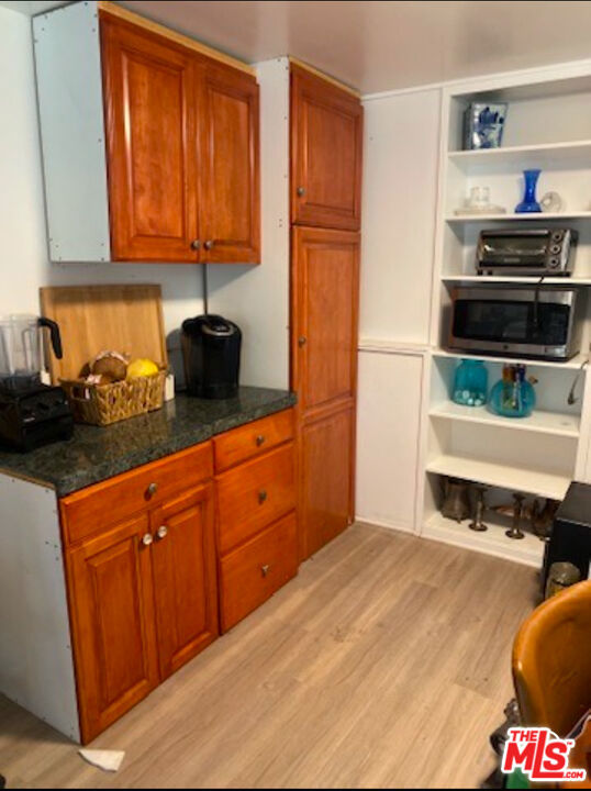 3754 Fredonia Drive, Los Angeles CA: https://media.crmls.org/mediaz/4f29bef0-2c1a-4211-9bb0-2285fd6fd787.jpg