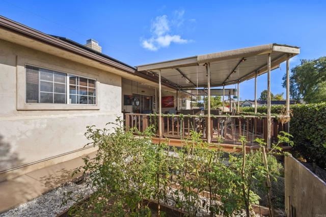 Image 23 of 28 For 3909 Alta Loma Drive