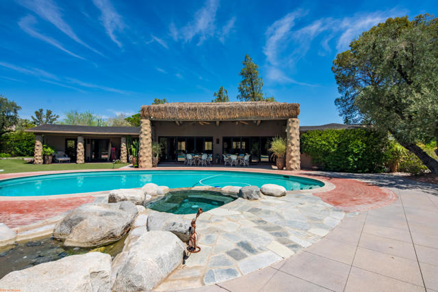 73297 Grapevine Street, Palm Desert CA: https://media.crmls.org/mediaz/4f2a261c-7e01-436d-ac22-16734c2677e3.jpg