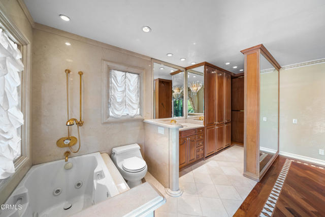 Detail Gallery Image 27 of 43 For 1118 Oberlin Dr, Glendale,  CA 91205 - 3 Beds | 2/1 Baths