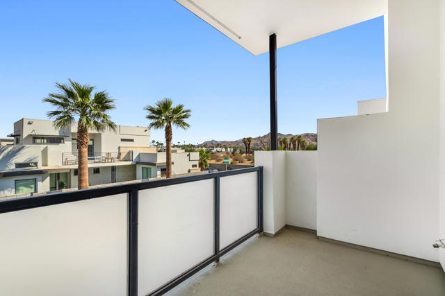 161 Holliday Way, Palm Springs CA: https://media.crmls.org/mediaz/4f2a7a6e-daef-44fe-9146-5bd5ffd51a06.jpg