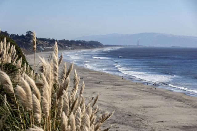 117 Seascape Resort Drive, Aptos CA: https://media.crmls.org/mediaz/4f2ab4a7-15d7-4798-b618-ceb6b596022b.jpg