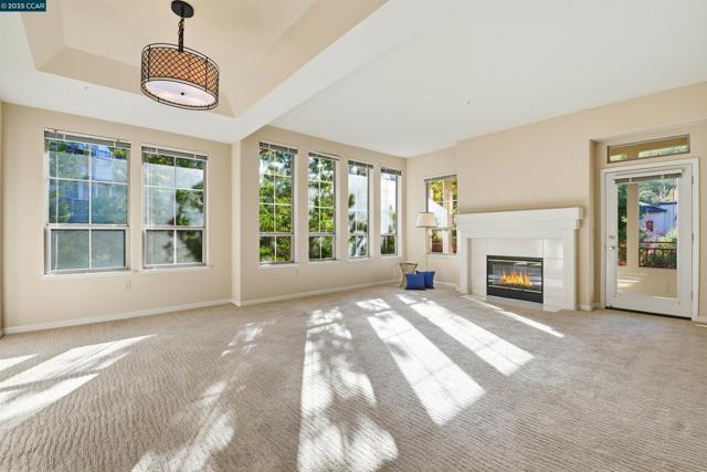 5913 Horsemans Canyon, Walnut Creek CA: https://media.crmls.org/mediaz/4f2ad004-3af2-4971-8be9-0dc22dfe14d8.jpg