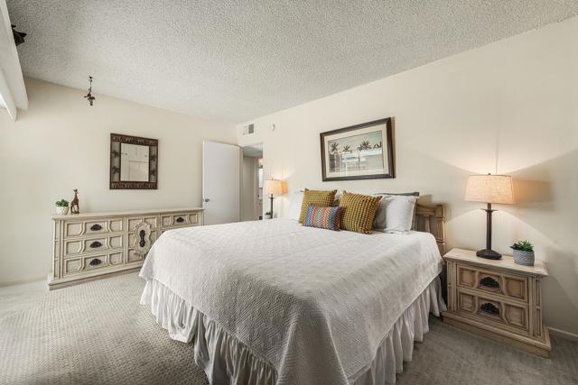 290 S San Jacinto Drive, Palm Springs CA: https://media.crmls.org/mediaz/4f2adf9e-5c57-45a2-aa4e-13ab767b73be.jpg
