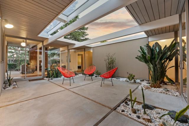1204 Navlet Court, Sunnyvale CA: https://media.crmls.org/mediaz/4f2bfbe1-9d7f-48f0-91c3-66223d4d0b74.jpg
