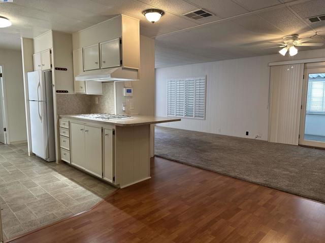 28952 Whitecliff Rd., Hayward CA: https://media.crmls.org/mediaz/4f2c168d-4dda-43cf-868c-01cb7bc31540.jpg
