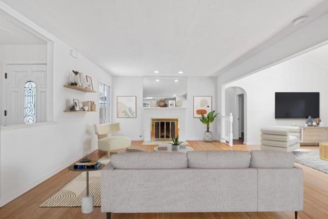 859 14th Avenue, Menlo Park CA: https://media.crmls.org/mediaz/4f2cbea1-05f1-4abb-9753-68daa9e23966.jpg