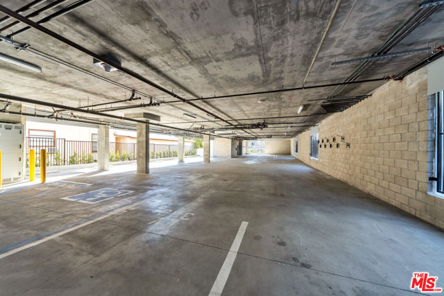 5506 Thornburn Street, Los Angeles CA: https://media.crmls.org/mediaz/4f2d277b-2d2b-4c07-9c7d-6313d0248dc9.jpg