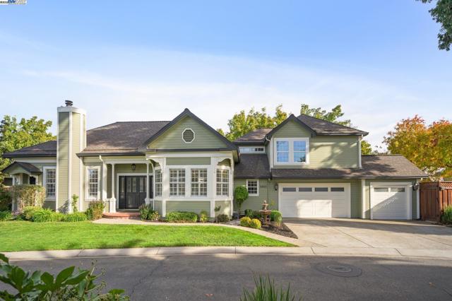 3801 Mohr Ave, Pleasanton CA: https://media.crmls.org/mediaz/4f2db789-e3f0-4598-b37c-ff5aaa7b4c51.jpg