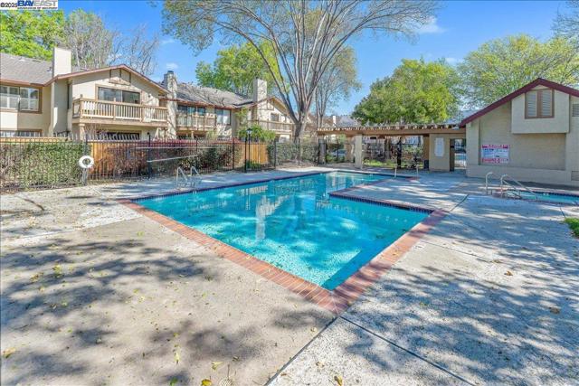 968 Huntington Terrace, Fremont CA: https://media.crmls.org/mediaz/4f2e7994-8d6e-4136-9849-0bf42d9d2e81.jpg