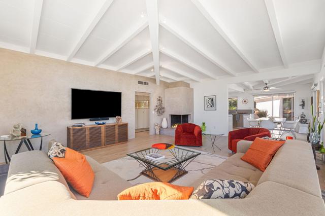 71653 Mirage Road, Rancho Mirage CA: https://media.crmls.org/mediaz/4f2f26c4-351b-4190-9e23-e1fd9bd2a3ff.jpg