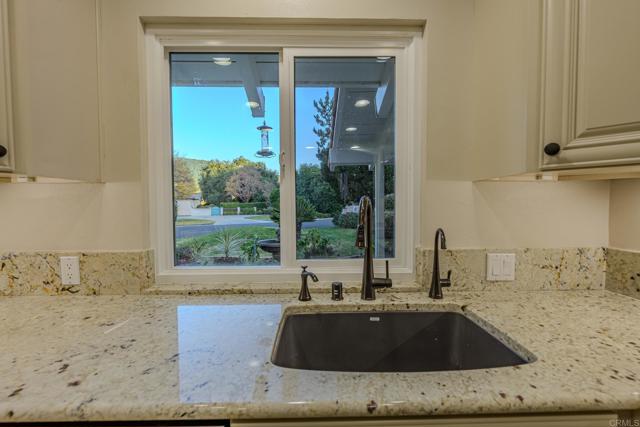 Detail Gallery Image 4 of 45 For 32202 Taupa Way, Pauma Valley,  CA 92061 - 3 Beds | 3 Baths