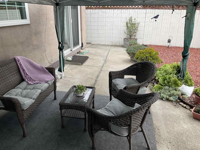38043 Miller Pl, Fremont CA: https://media.crmls.org/mediaz/4f2f51af-6017-4ff3-b111-5d74bca94853.jpg