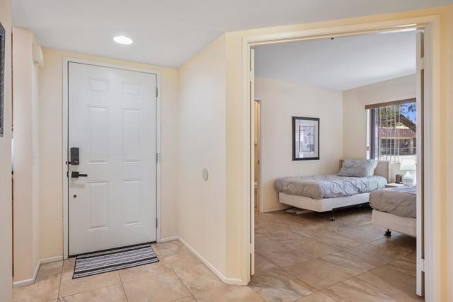 40997 Sea Island Lane, Palm Desert CA: https://media.crmls.org/mediaz/4f2fab9b-1c90-4fb5-b62e-9193b1396964.jpg