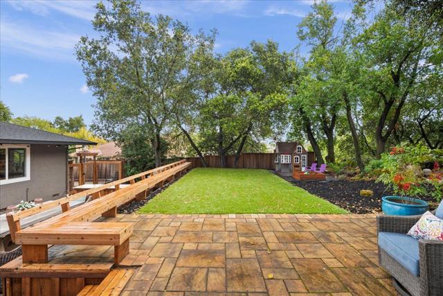 6641 Leyland Park Drive, San Jose CA: https://media.crmls.org/mediaz/4f30feb0-a3eb-4baf-8dbd-8da4cee67ef6.jpg