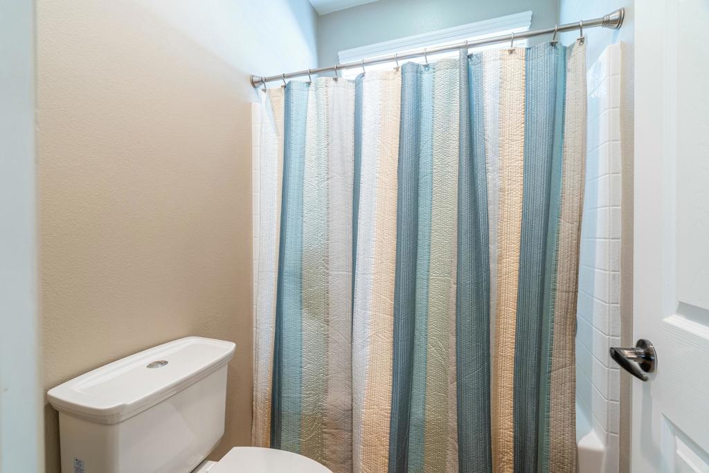 https://media.crmls.org/mediaz/4f32d72b-e1d4-4772-8b02-3cbed43f5ee8.jpg?preset=X-Large