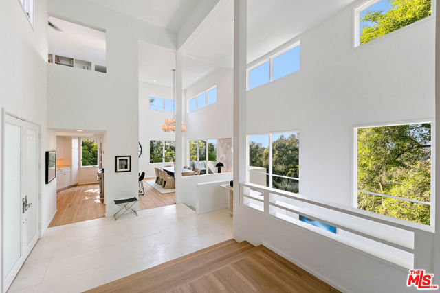 6969 Woodrow Wilson Drive, Los Angeles CA: https://media.crmls.org/mediaz/4f32f157-9d56-449d-8279-b7056ddab4e0.jpg