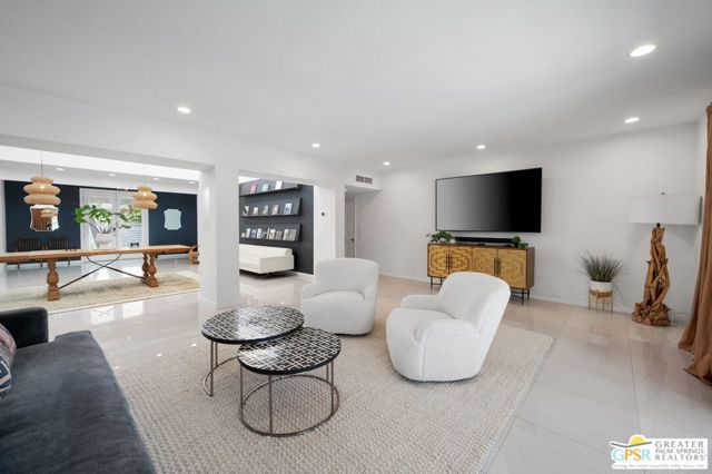 71183 Country Club Drive, Rancho Mirage CA: https://media.crmls.org/mediaz/4f331c8b-7822-4253-ab36-928f2c574939.jpg