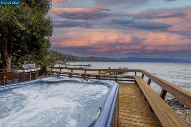 5768 N Lake Blvd, Carnelian Bay CA: https://media.crmls.org/mediaz/4f336201-e46e-46ba-af67-bccdb4ccaefe.jpg