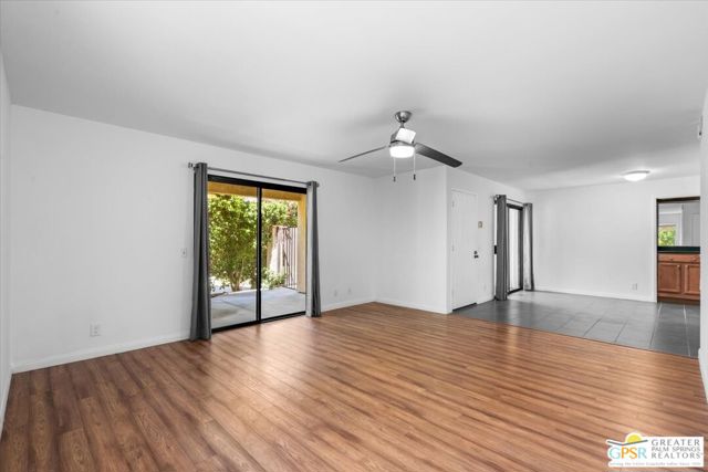 200 E Racquet Club Road, Palm Springs CA: https://media.crmls.org/mediaz/4f339456-6582-450d-9d05-693693382052.jpg